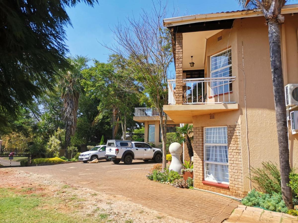 Sunset Ridge Guest House Rustenburg Exterior photo